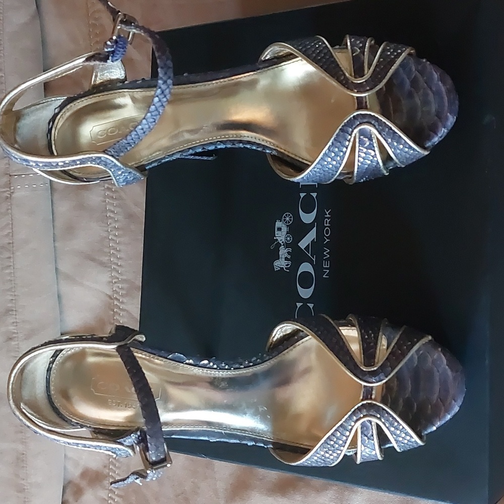 Coach Purple Snakeskin Platform Heels Size 7.5